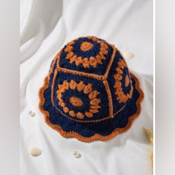 Two tone crocheted hat flower blue / orange one size - Picture 1 of 6